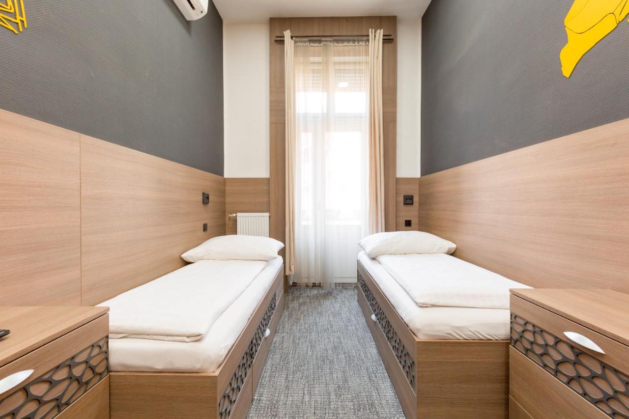 E14 Design Hostel Budapest Luaran gambar