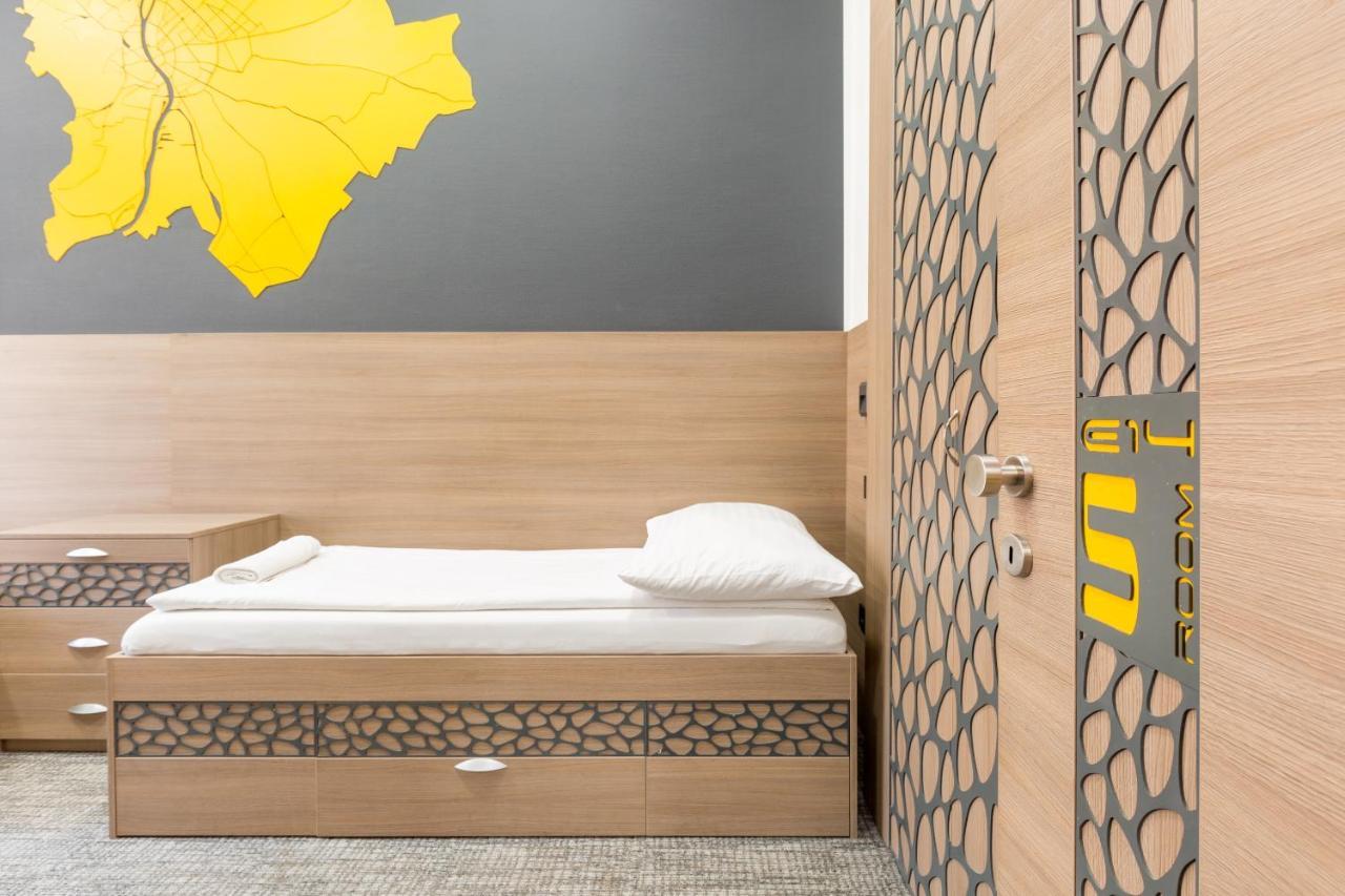 E14 Design Hostel Budapest Luaran gambar
