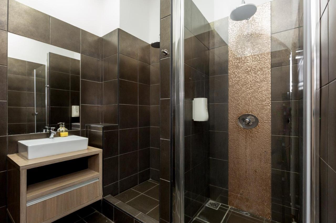 E14 Design Hostel Budapest Luaran gambar